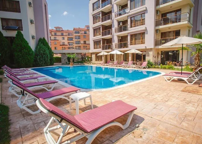 Magnolia Garden Lägenhetshotell Slăntjev Brjag