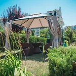 Magnolia Garden 3*
