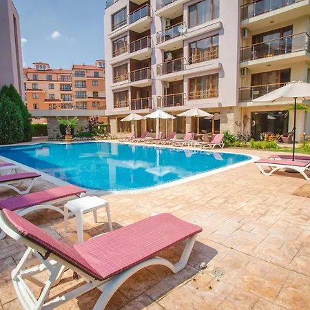 Magnolia Garden סאני ביץ'