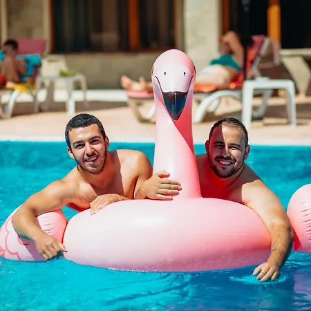 Magnolia Garden 3* סאני ביץ'