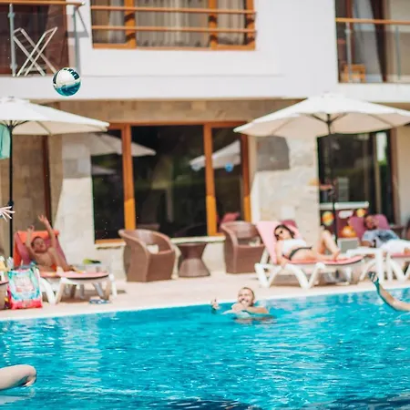 Magnolia Garden סאני ביץ'