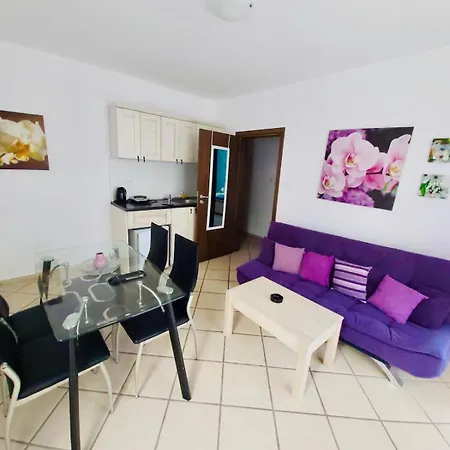 Magnolia Garden סאני ביץ'