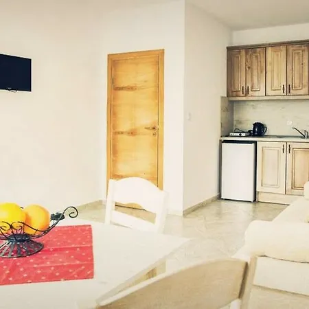 מלון דירות Magnolia Garden