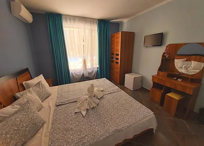 Magnolia Garden Aparthotel